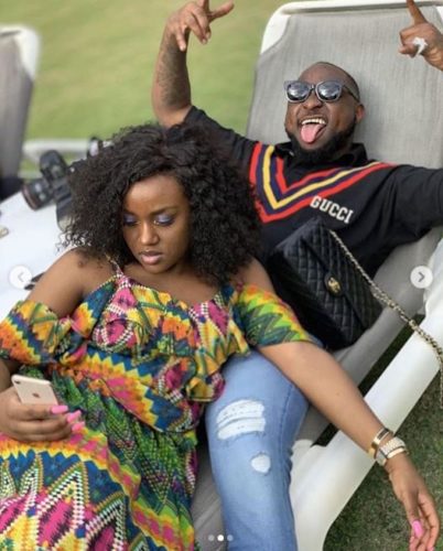Davido Caught Pants Down While Trying To Kiss Chioma